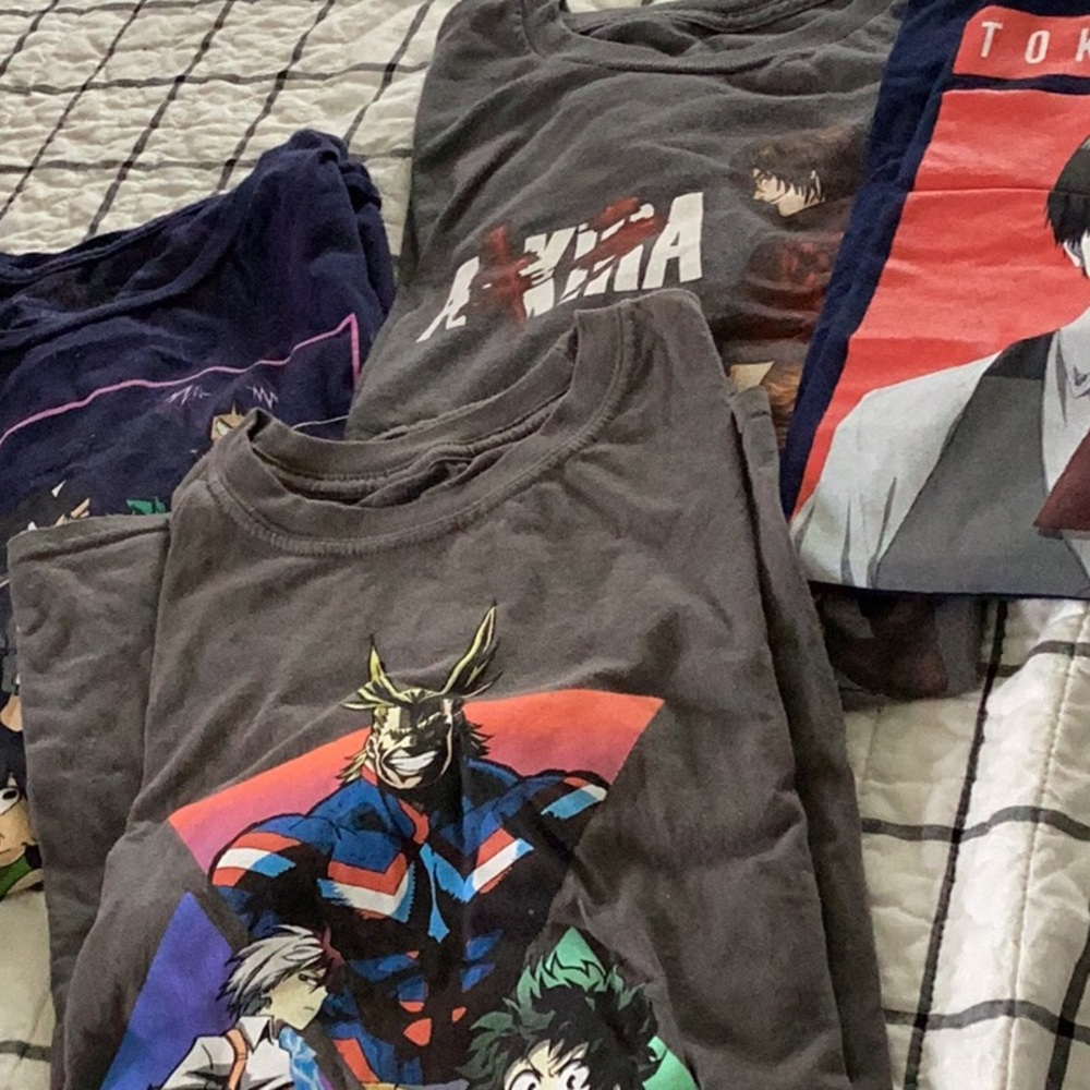 4 mens 2xl Anime graphic Tees
